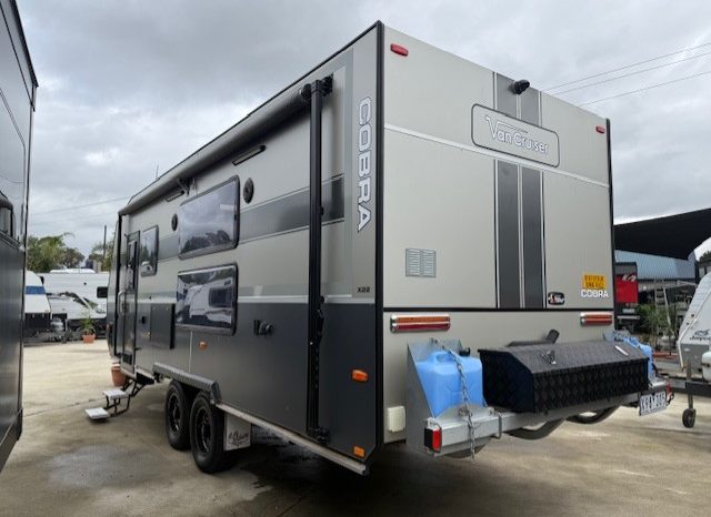 2016 Van Cruiser 22′ Cobra full