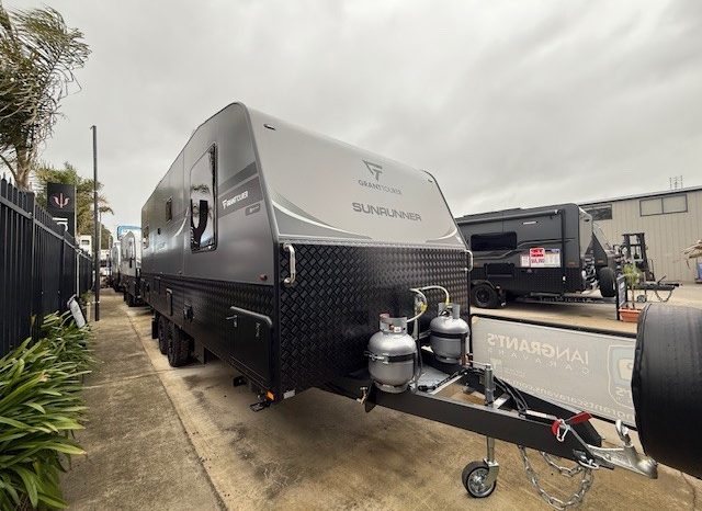 2025 Seascape Caravans Sunrunner 22-1FF 22′ full