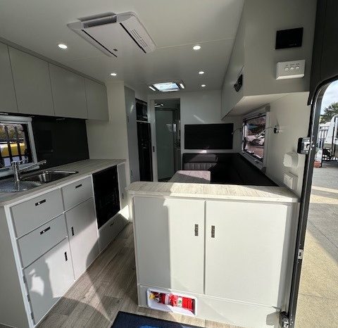 2025 Seascape Caravans 21’6″ Sunrunner 216-3 full