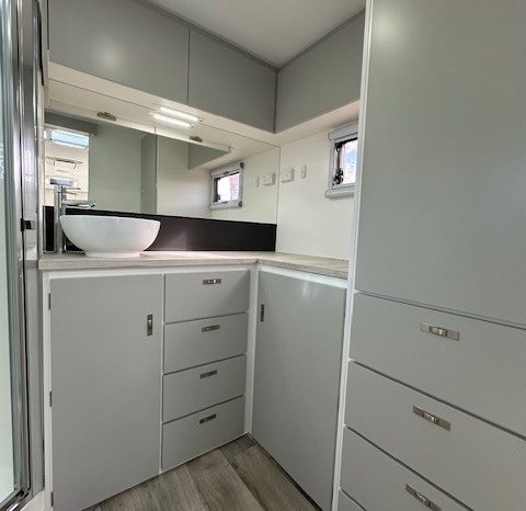 2025 Seascape Caravans 21’6″ Sunrunner 216-3 full