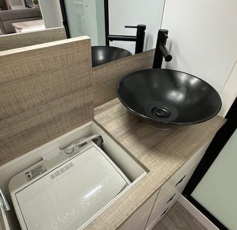 2025 Essential Caravans Ranger 21′ Design 5.2 Plus full