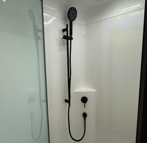 2025 Essential Caravans Ranger 21′ Design 5.2 Plus full