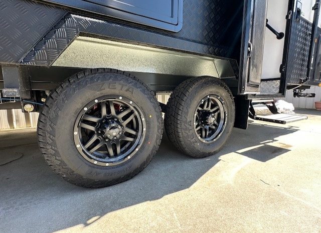 2025 Essential Caravans Ranger 21′ Design 5.2 Plus full