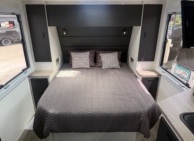 2025 Essential Caravans Ranger Semi Off Road 21’10” Family Design F2.6 full