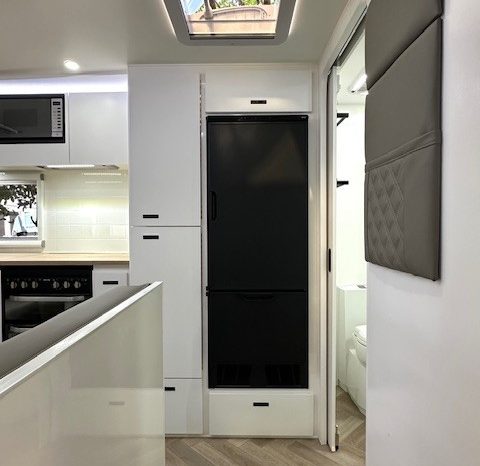 2026 Essential Caravans Outlander Off Road 21′ Design 210RD full