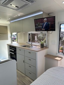 2026 Seascape Caravans 19’6″ Sunrunner Design 196-2 Cafe full
