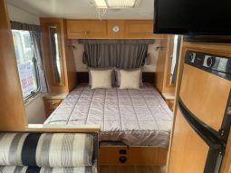 2012 Royal Flair 19′ Design Series full