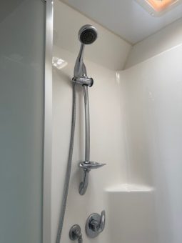 2012 Royal Flair 19′ Design Series full