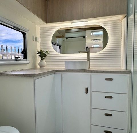2026 Seascape Caravans Sunrunner 21’6″ Design 216-4 Cafe full