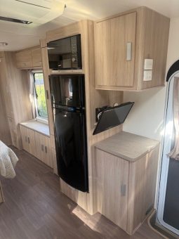 2017 Jayco Starcraft 22′ Slide Out full