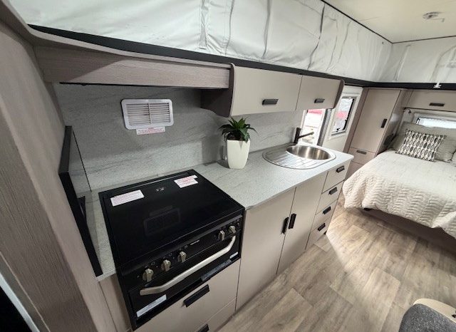 2024 Jayco 17′ Journey Outback full