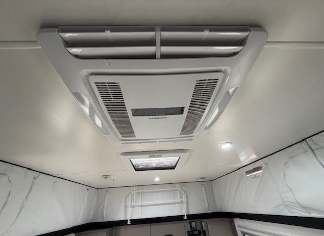 2024 Jayco 17′ Journey Outback full