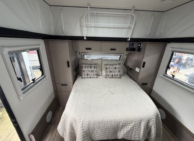2024 Jayco 17′ Journey Outback full