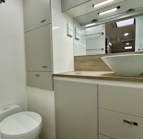 2026 Essential Caravans Ranger Semi Off Road 20’6″ Design 5.2 Club full