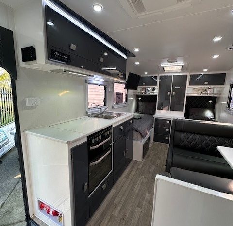 2021 Essential Caravans Cruiser 18’8″ Cafe & Single Beds full