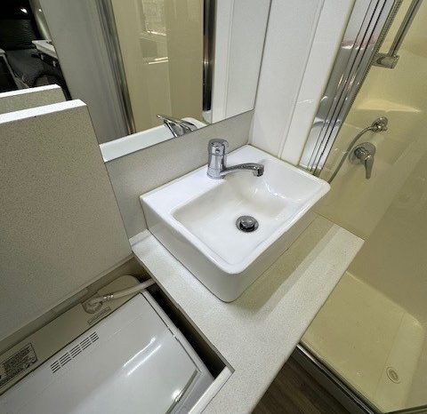 2021 Essential Caravans Cruiser 18’8″ Cafe & Single Beds full