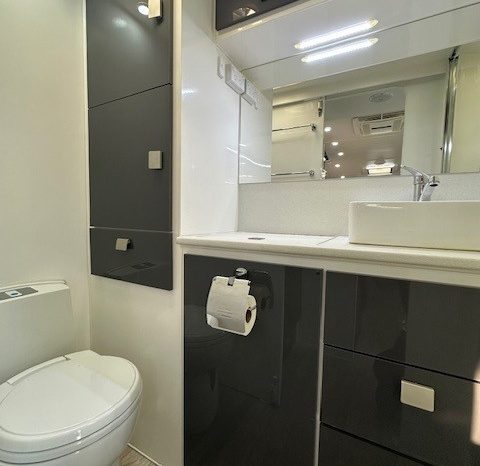 2021 Essential Caravans Cruiser 18’8″ Cafe & Single Beds full