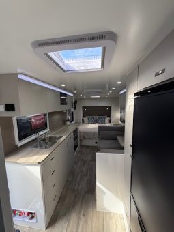2026 Essential Caravans 21’6″ Cruiser Design 216R Cafe full