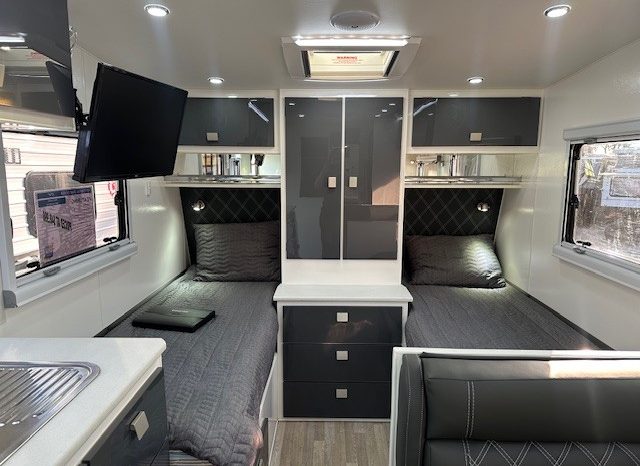 2021 Essential Caravans Cruiser 18’8″ Cafe & Single Beds full