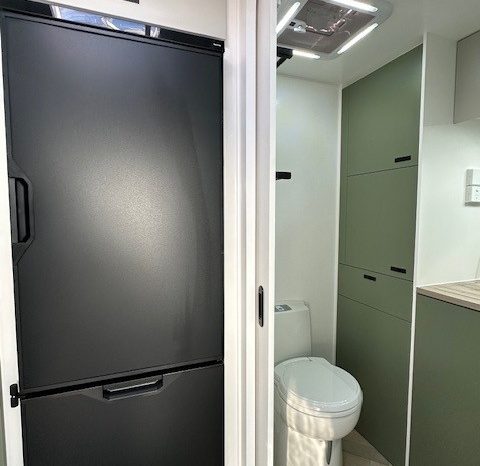 2026 Essential Caravans Cruiser 21′ Design 210RD Club Lounge full