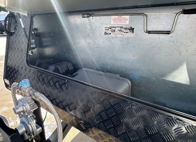 2021 Franklin Caravans Razor 20’6″ Cafe full