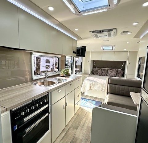 2026 Seascape Caravans Sunrunner 20′ Cafe full