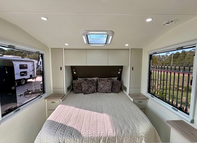 2026 Seascape Caravans Sunrunner 20′ Cafe full
