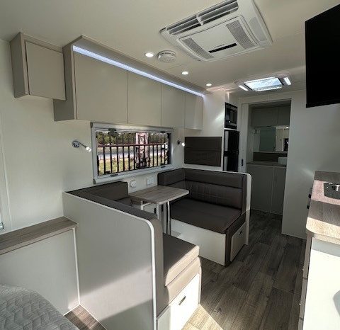 2026 Seascape Caravans Sunrunner 20′ Cafe full