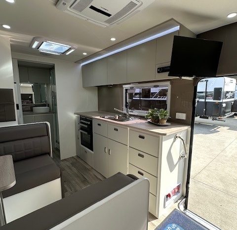 2026 Seascape Caravans Sunrunner 20′ Cafe full