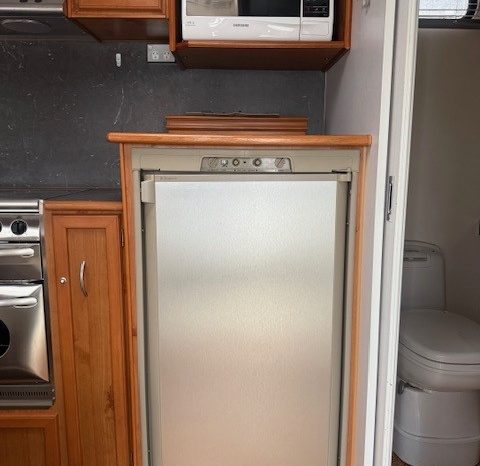 2006 Windsor Royale 21’6″ full