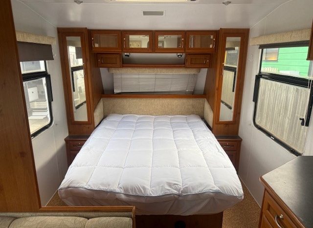 2006 Windsor Royale 21’6″ full