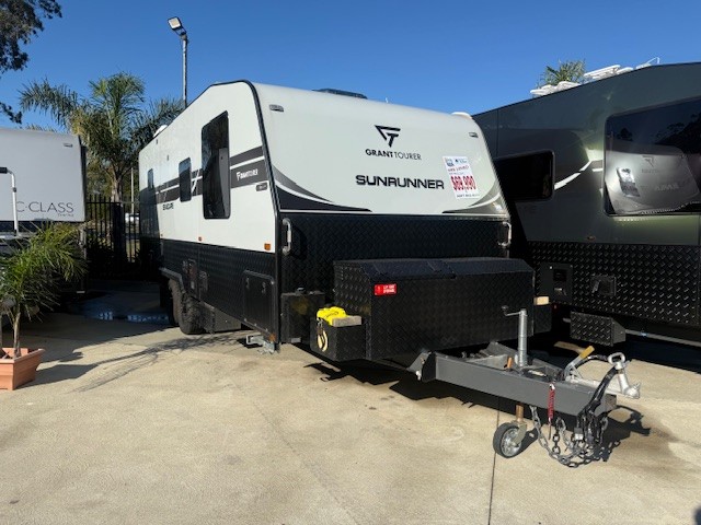 2025 Seascape Caravans Sunrunner 20’6″ Club Lounge