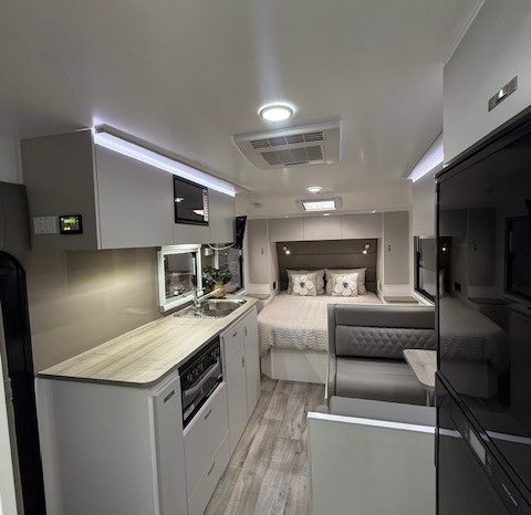 2026 Essential Caravans 18’6″ Ranger Semi Off Road 186R-1 Cafe full