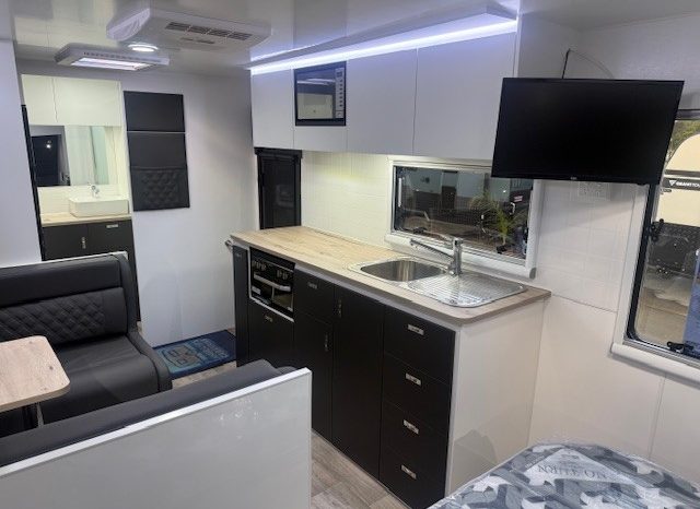 2026 Essential Caravans 19’6″ Ranger Semi Off Road 196R full