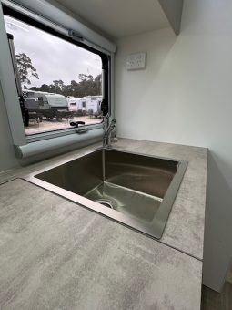 2026 Seascape Caravans 22′ Sunrunner Touring 22FF Club full