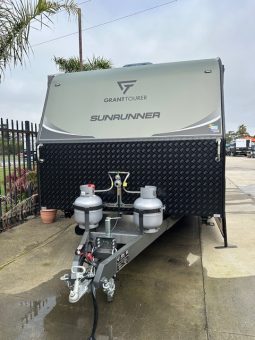 2026 Seascape Caravans 22′ Sunrunner Touring 22FF Club full