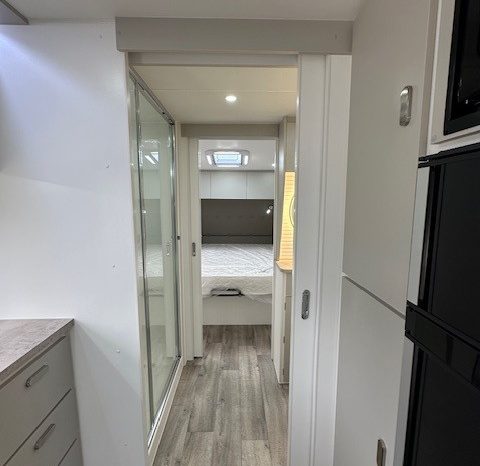 2026 Seascape Caravans 22′ Sunrunner Touring 22FF Club full