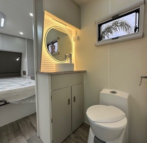 2026 Seascape Caravans 22′ Sunrunner Touring 22FF Club full