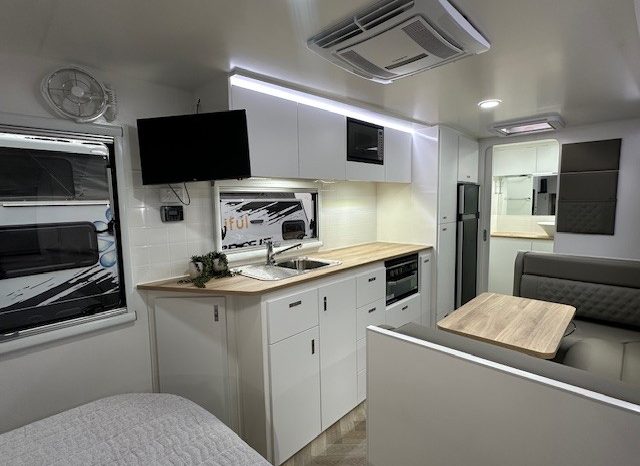 2026 Essential Caravans Ranger 20’6 Design 5.2 Club full