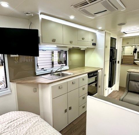 2023 Essential Caravans Cruiser 20’6 Design 5.2 Cafe full