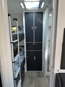 2026 Seascape Caravans 21′ Sunrunner 210-1F Family full