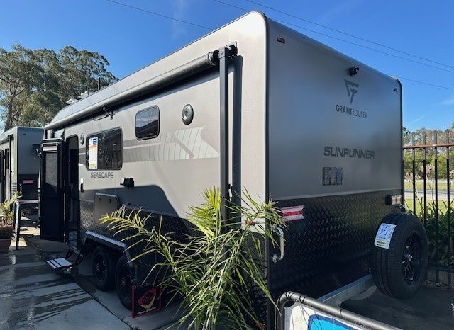 2026 Seascape Caravans 21′ Sunrunner 210-1F Family full