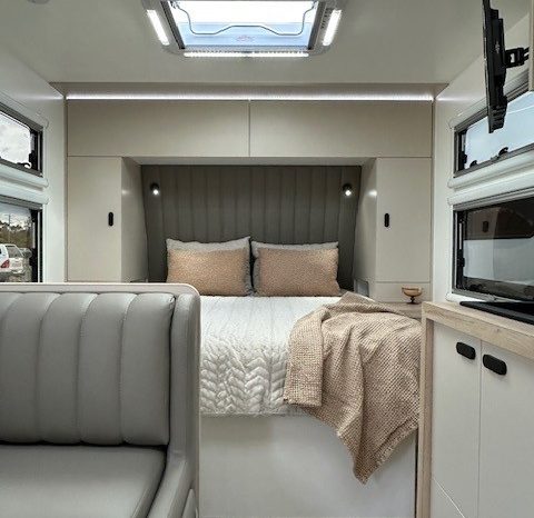 2026 Drive RV Alpha Edition 20’6″ Design 5 Cafe full