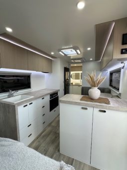 2026 Drive RV Alpha Edition 21’6″ Design 7 Cafe full