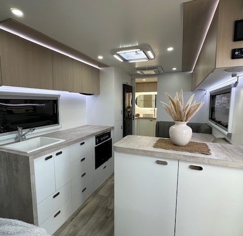 2026 Drive RV Alpha Edition 21’6″ Design 7 Cafe full