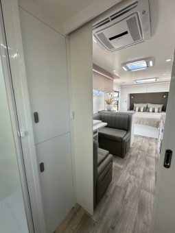 2026 Drive RV Alpha Edition 21’6″ Design 7 Cafe full