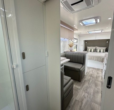 2026 Drive RV Alpha Edition 21’6″ Design 7 Cafe full