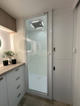 2026 Drive RV Alpha Edition 21’6″ Design 7 Cafe full