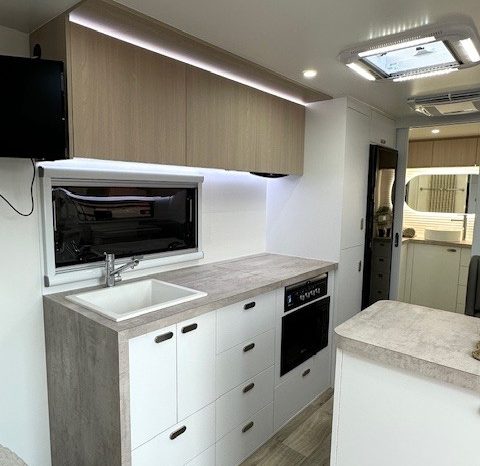 2026 Drive RV Alpha Edition 21’6″ Design 7 Cafe full