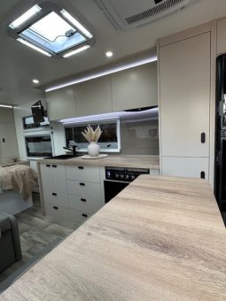 2026 Drive RV Alpha Edition 20’6″ Design 5 Cafe full